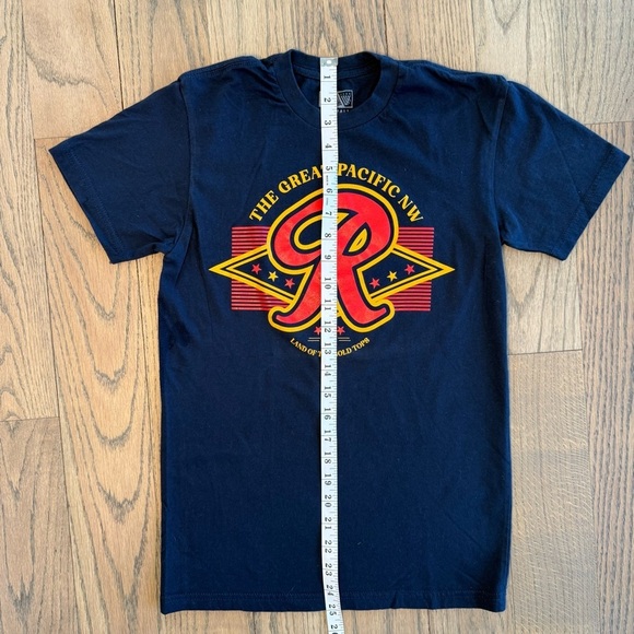 Rainier The Great Pacific NW Beer Graphic Navy T-Shirt Size X-Small - Picture 6 of 8